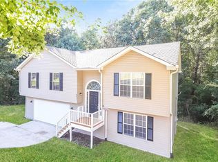 4811 Remington Dr, Flowery Branch, GA 30542