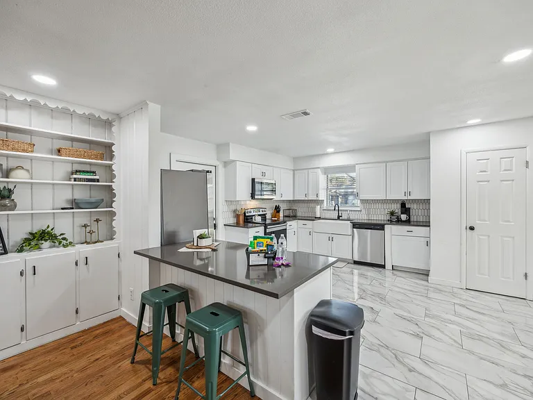 1729 14th Pl — Photo 13