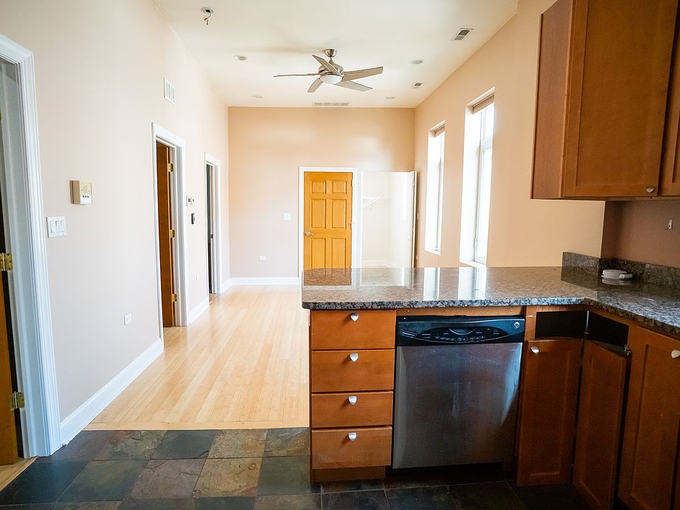 1st image of 1435 W Grand Ave #3R