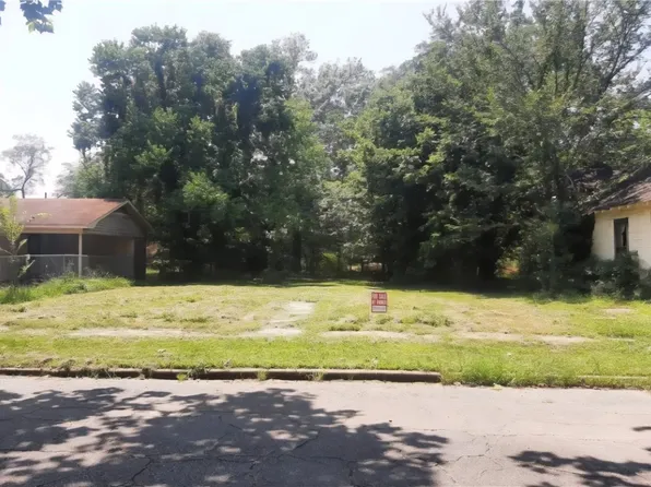 309 S 5th St #12, Mc Gehee, AR 71654