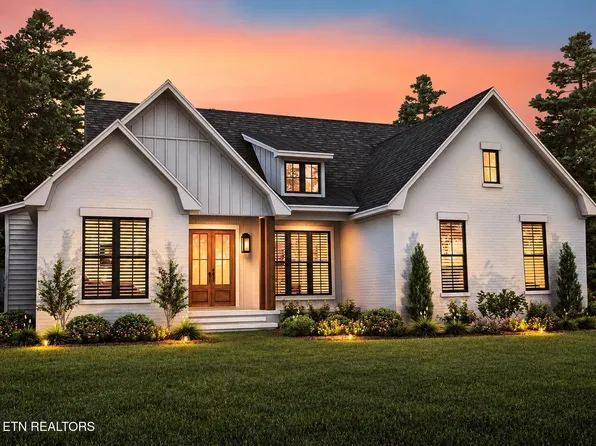 65 Riverchase Dr, Crossville, TN 38571