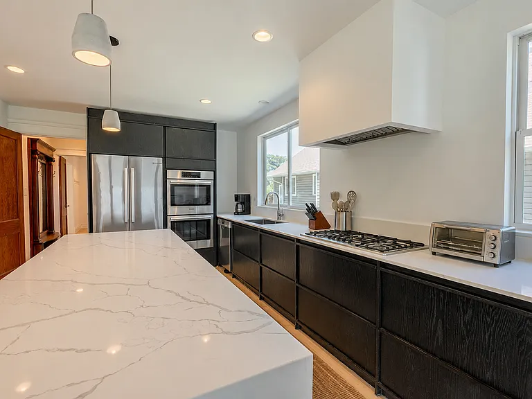 2227 N Nordica Ave — Photo 7