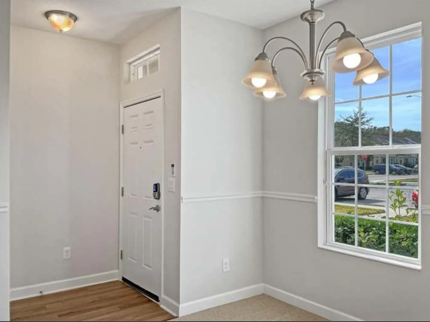 2 Bedroom Townhome in Riverview — Photo 1