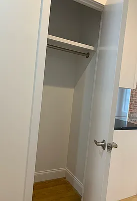 Rented by Bond New York | media 5