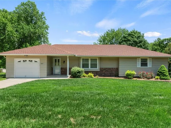 1007 N Garner St, Richmond, MO 64085