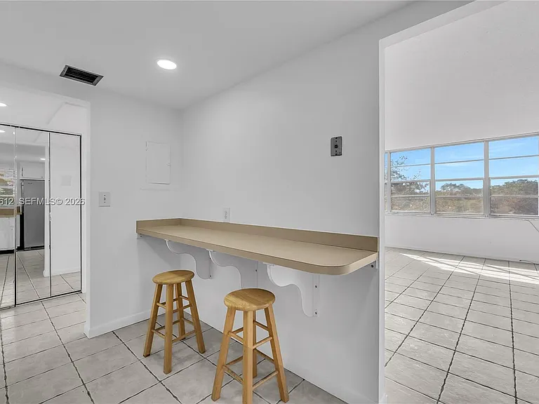 2781 Taft St #303 — Photo 9