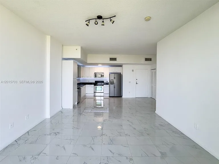 1350 NW 8th Ct #Penthouse 7 — Photo 5