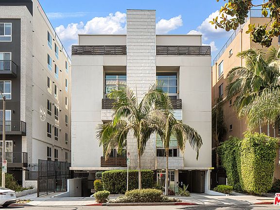 5th image of 7062 Hawthorn Ave APT 203