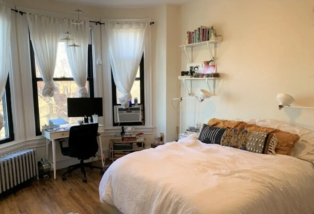 2 bed, 999 sqft, $3,600 — Photo 3