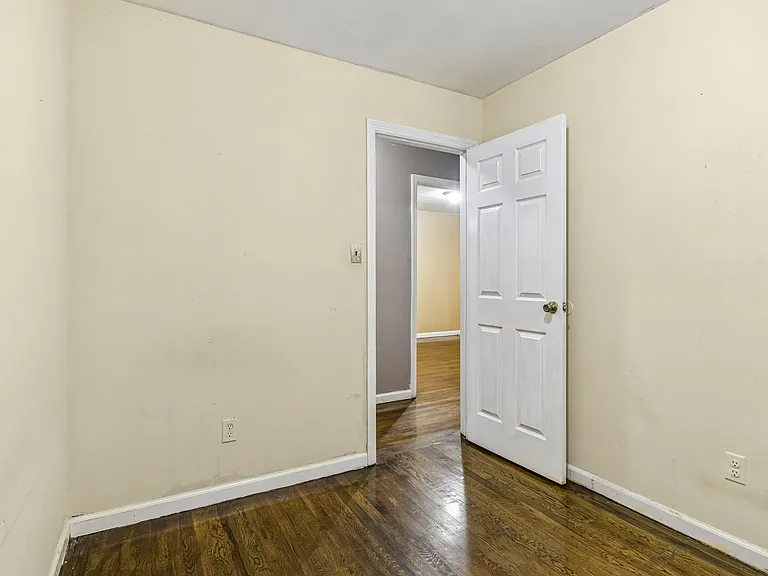 183 Litchfield Ave — Photo 12