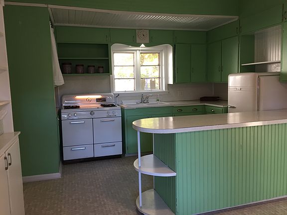4th image of 605 E Chapin St