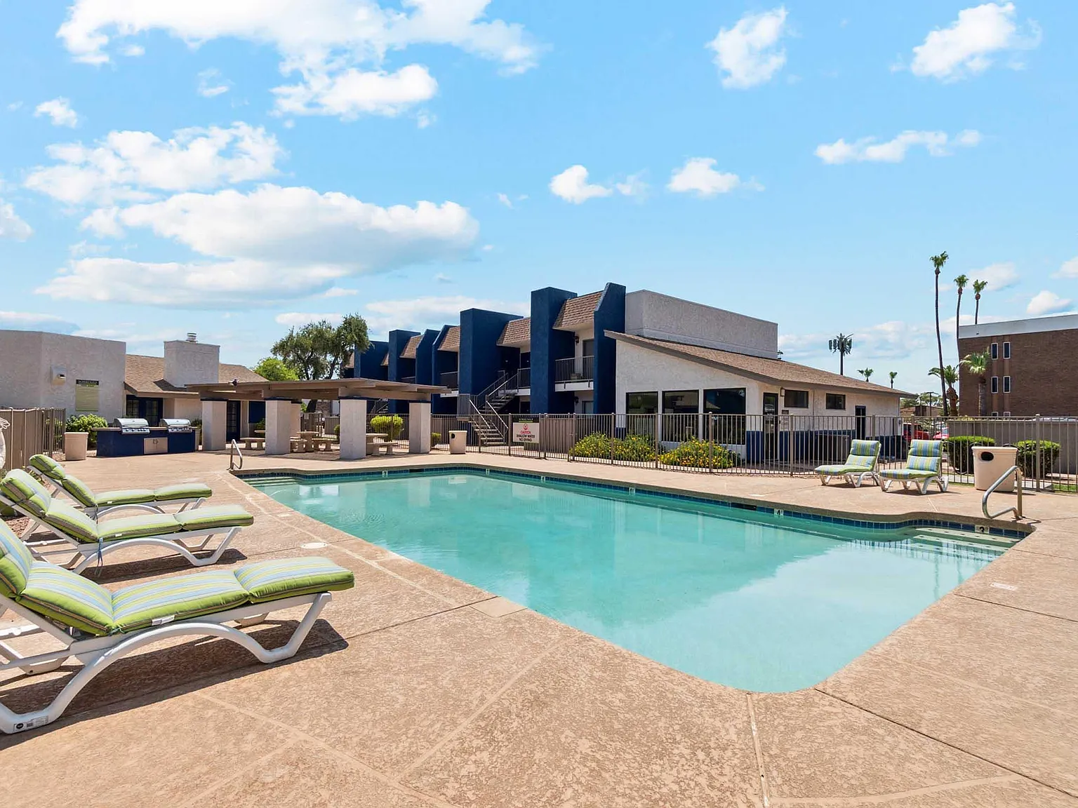 Sorrento Apartments — Photo 3