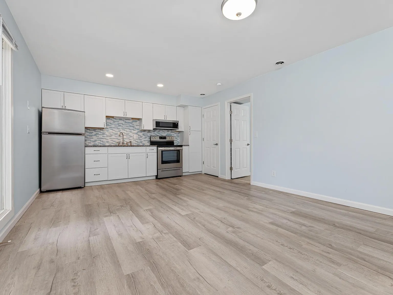 334 Old Gray Station Rd — Photo 1