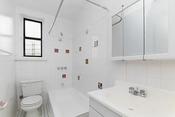 Rented by MNS | media 6