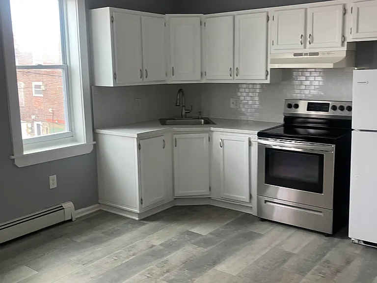 5245 Glenloch St #2 — Photo 3