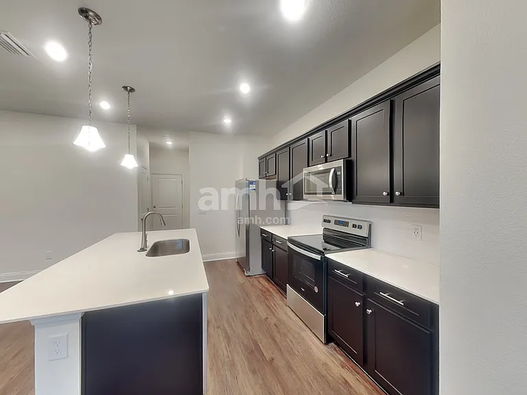 2521 Sunrise Landing Loop — Photo 3