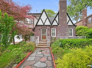 497 Oakdene Ave, Ridgefield, NJ 07657
