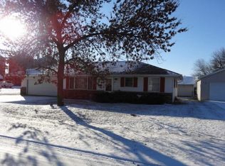 202 N 6th St, Cornell, IL 61319