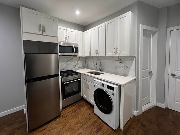 2nd image of 411 E 114th St APT 1