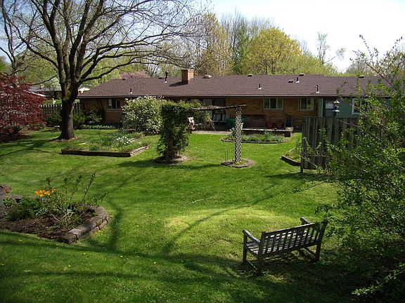 5th image of 2317 Lakeview Dr