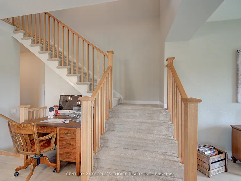 377 Bradshaw Dr — Photo 18