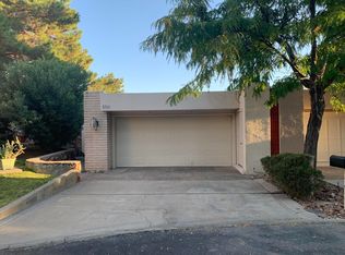 5761 Mira Grande Dr, El Paso, TX 79912
