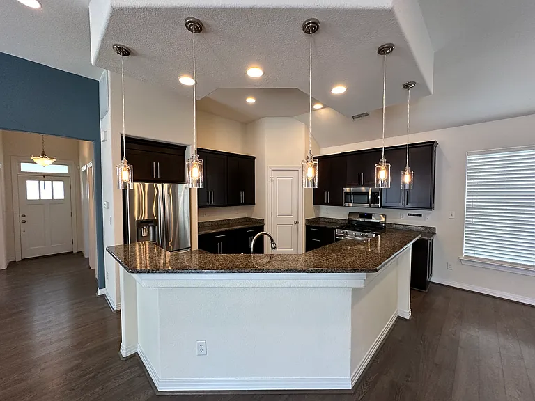 2212 Martlet Ln — Photo 14