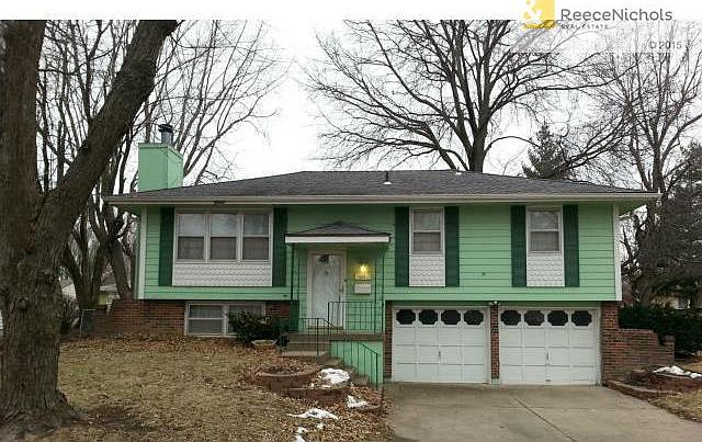1st image of 406 NE Sharon Dr