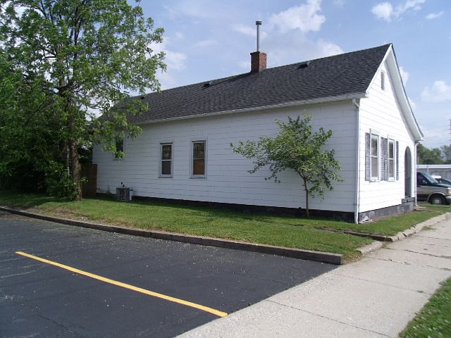 2nd image of 1401 N 8th St