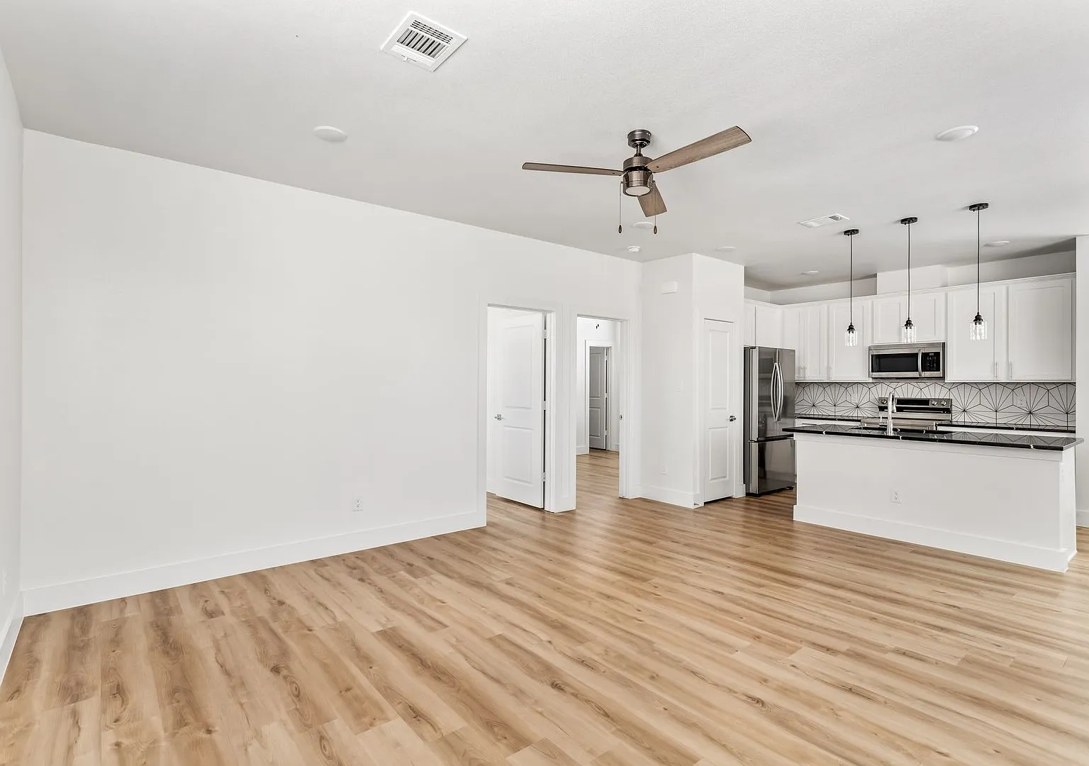 2505 Benbrook Blvd — Photo 4