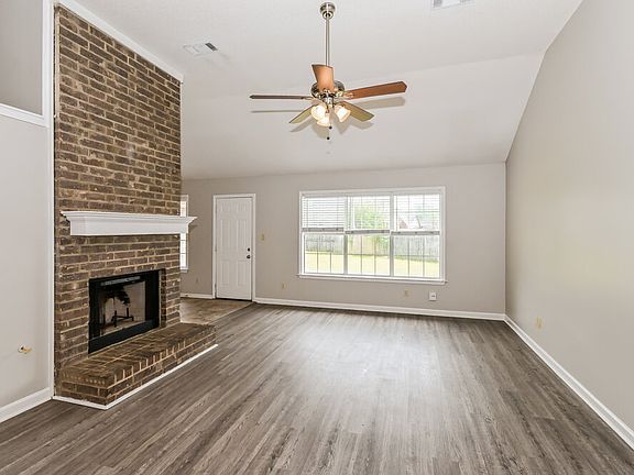 3rd image of 6737 May Springs Dr