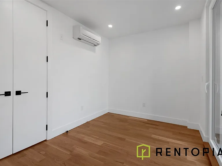 352 Meeker Ave #6H — Photo 3