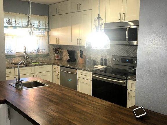 Island and prep sink