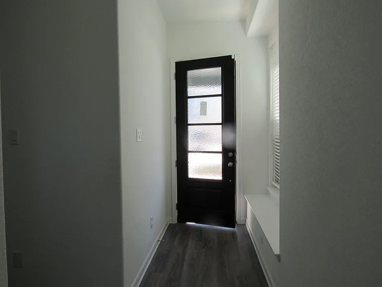 562 Dry Fork Ln — Photo 2