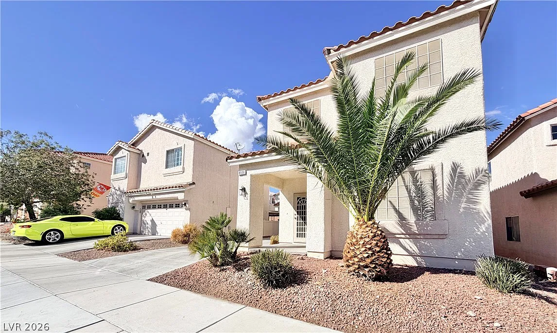 5 bed, 3.0 bath, 2419 sqft, $2,550 — Photo 2