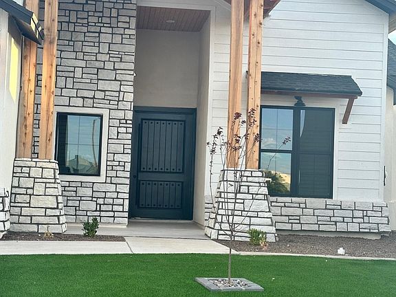 2nd image of 941 Nayland Pl