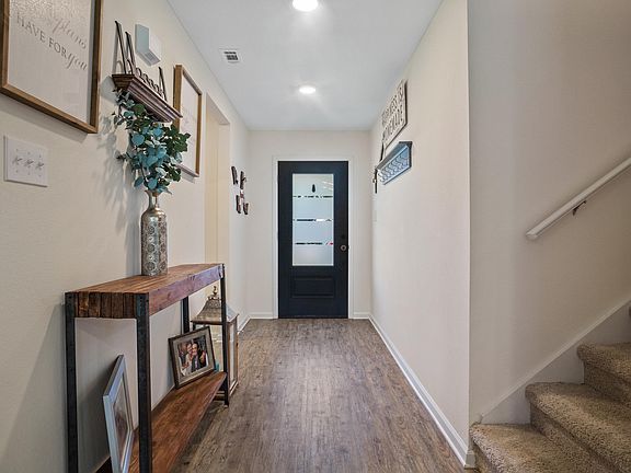 3rd image of 620 Verbena Dr