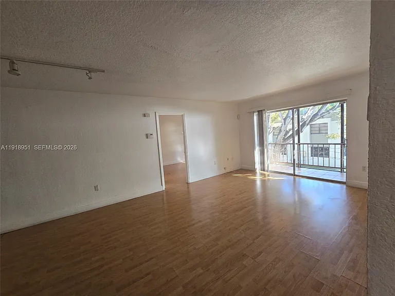 7925 SW 104th St #201-E — Photo 17