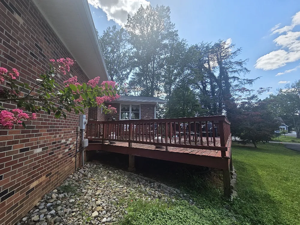 3 bed, 1668 sqft, $2,400 — Photo 4