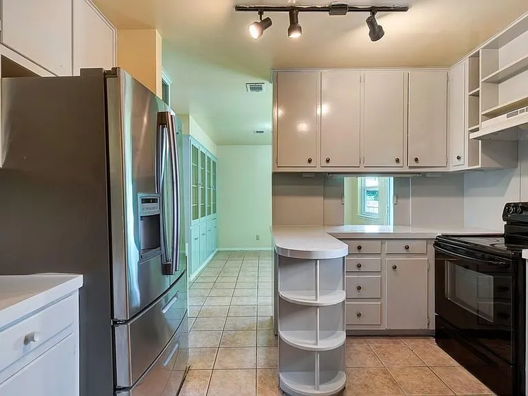 1703 Rockbridge Ter — Photo 4