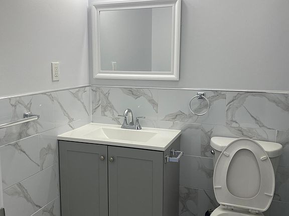 4th image of 513 Washington Ave #3