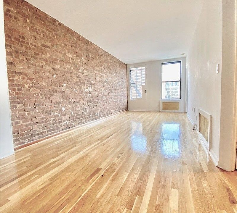 1st image of 506 Amsterdam Ave #3C
