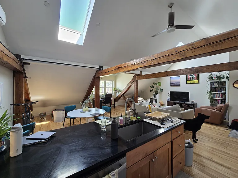 130 W Canal St #K — Photo 3