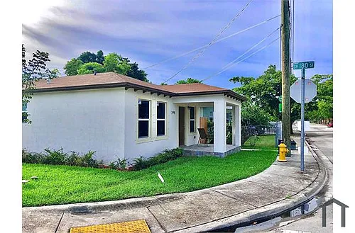 17994 SW 104th Ave #1 Photo 1