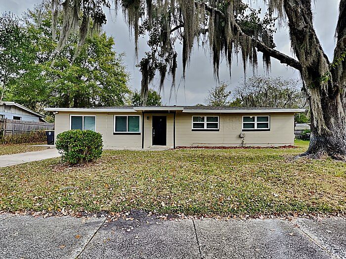 1st image of 2111 Bunting Dr