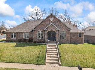 5348 S Woodfield Ave, Springfield, MO 65810