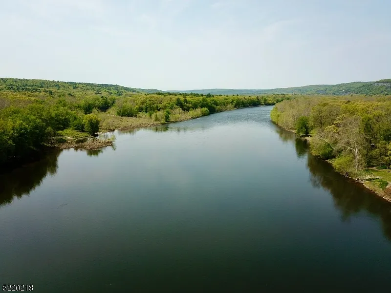74 River Rd photo 1