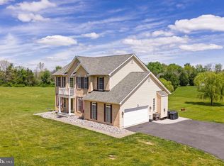 250 Paulas Cir, Kearneysville, WV 25430