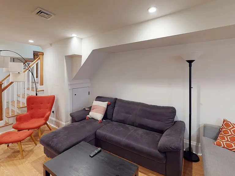 19 Creighton St — Photo 35
