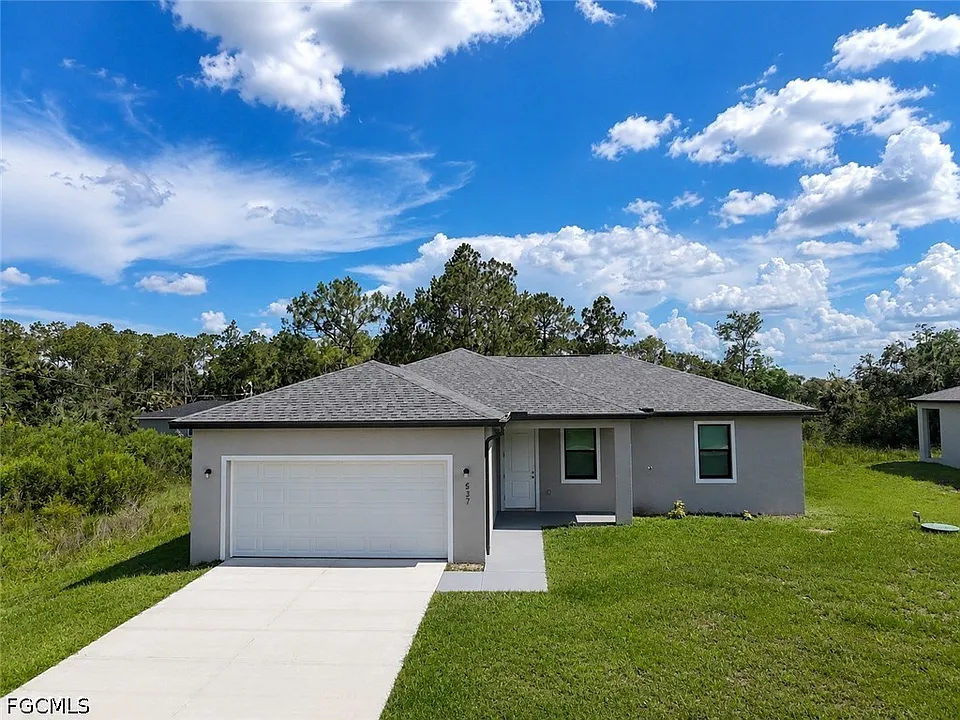 537 Greenbriar Blvd